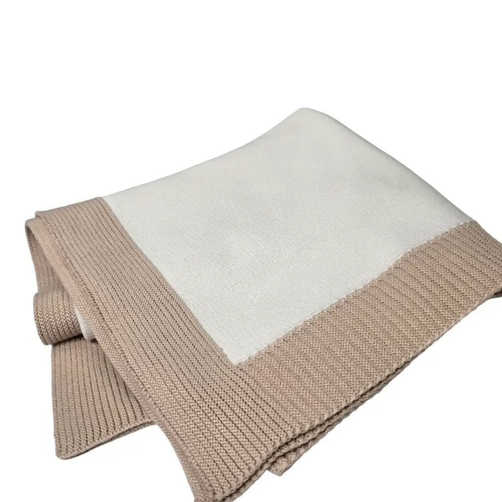 KNIT CONTRAST BLANKET